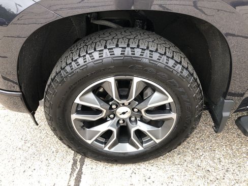 Used 2023 Chevrolet Silverado 1500 RST w/ Z71 Off-Road Package AWD/4WD image 9