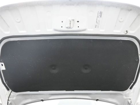 Used 2024 Jeep Grand Cherokee Laredo image 21