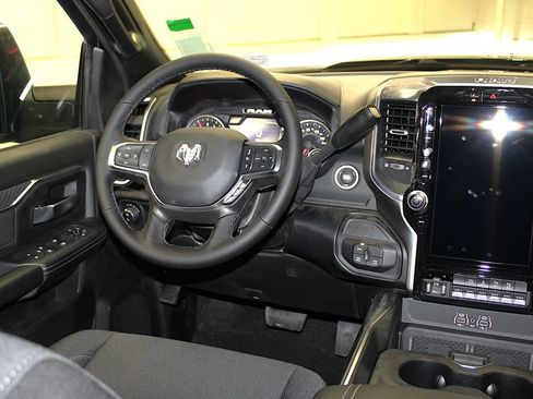 New 2026 RAM 2500 Big Horn AWD/4WD image 13