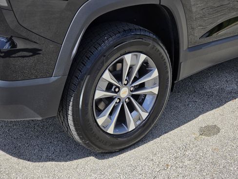 Used 2026 Chevrolet Equinox LT FWD image 7