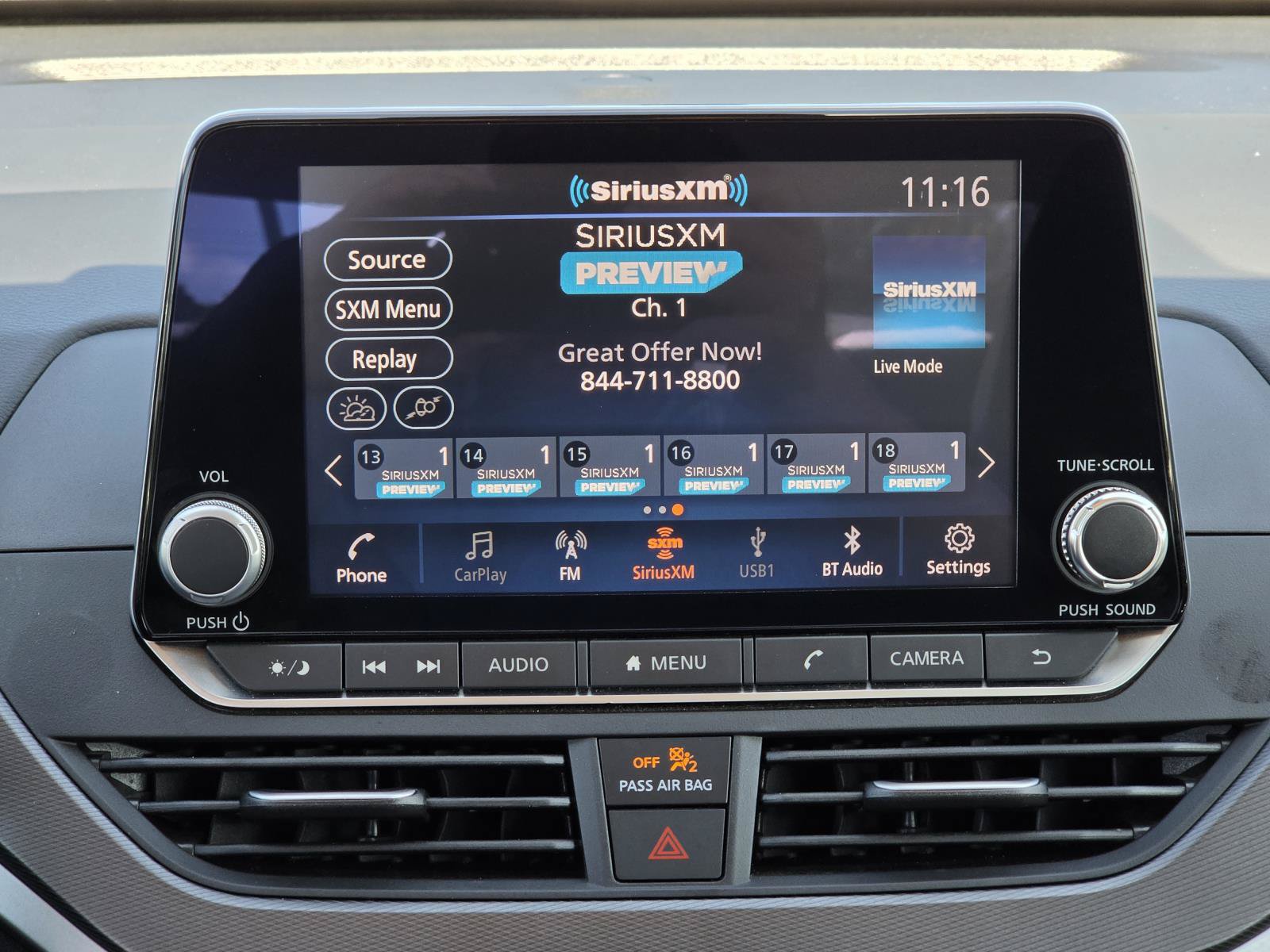 Used 2025 Nissan Altima 2.5 SR FWD image 13
