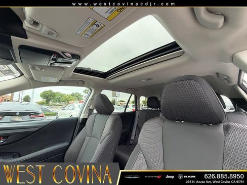 Used 2025 Subaru Outback Premium AWD/4WD image 34