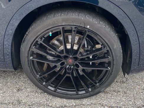 New 2024 Maserati Levante Trofeo image 12