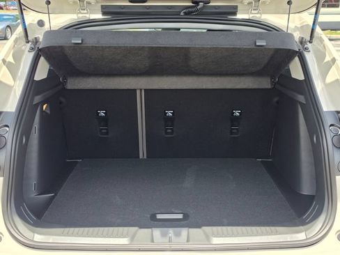 New 2026 Chevrolet Trax ACTIV w/ Sunroof Package FWD image 11