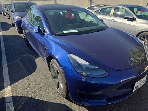 Used 2023 Tesla Model 3 Standard Range RWD image 2