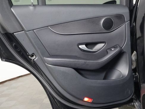 Used 2020 Mercedes-Benz GLC 300 4MATIC image 13
