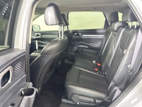 Used 2024 Kia Sorento S w/ Panoramic Sunroof Package image 25