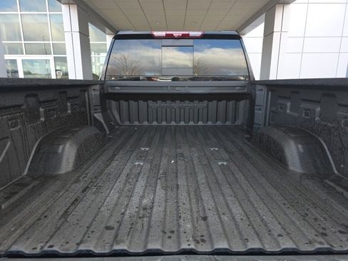 Used 2022 GMC Sierra 3500 Denali w/ Denali Black Diamond Edition image 4