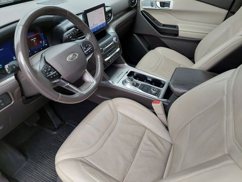 Used 2020 Ford Explorer Platinum image 9