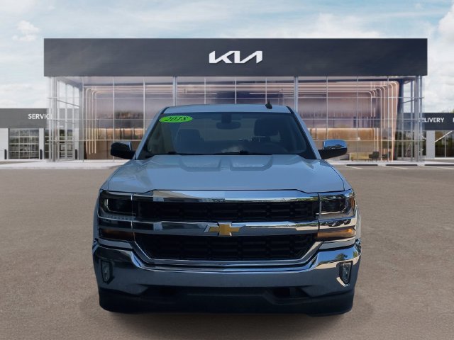 Used 2018 Chevrolet Silverado 1500 LT w/ LT Eassist Package RWD image 2