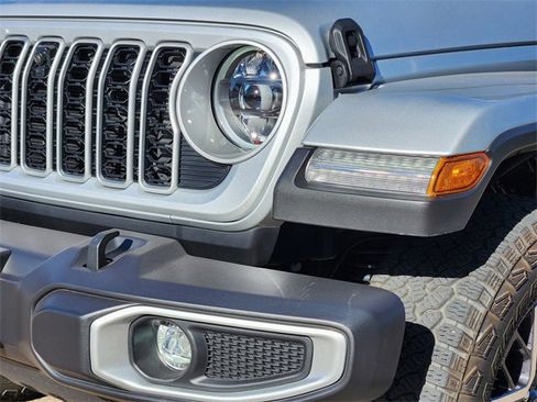 Used 2024 Jeep Wrangler Sahara w/ Technology Group image 8