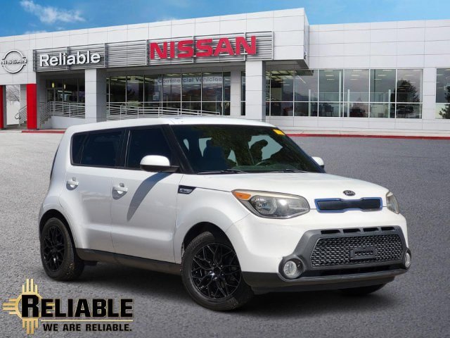 Used 2015 Kia Soul FWD image 1