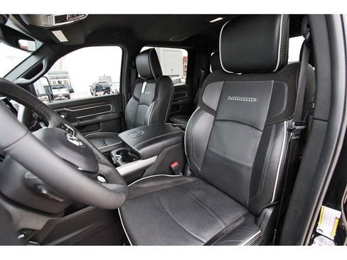 Used 2025 RAM 2500 Laramie image 27