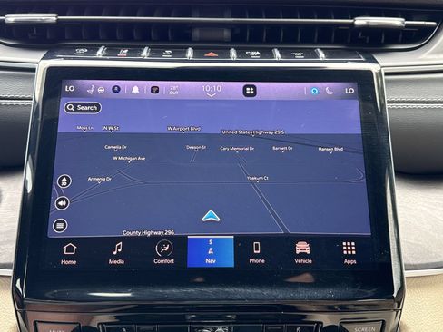 Used 2024 Jeep Grand Cherokee L Limited RWD image 25