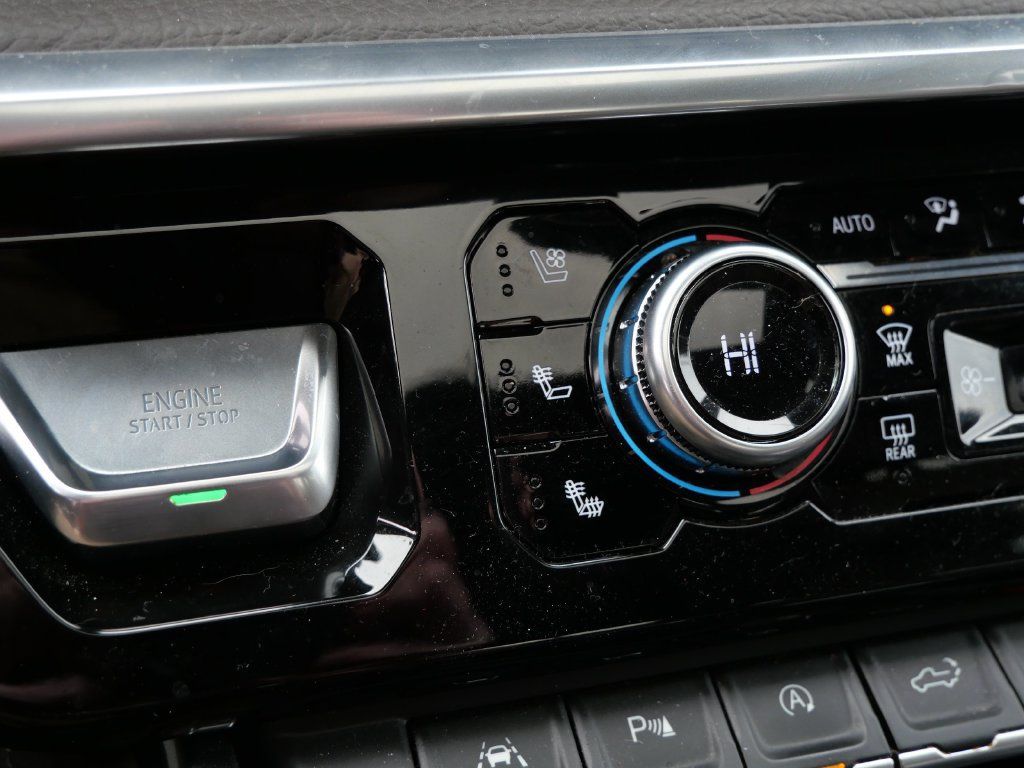 Used 2023 GMC Sierra 1500 Denali AWD/4WD image 28