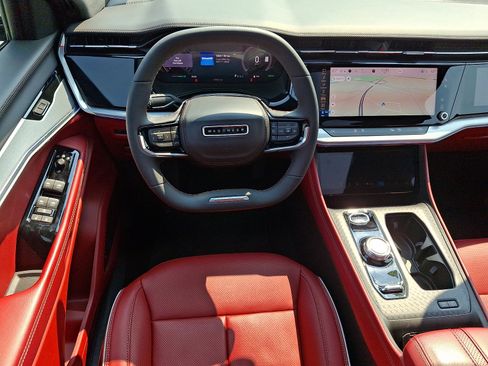 Used 2025 Jeep Wagoneer S Launch Edition AWD/4WD image 11