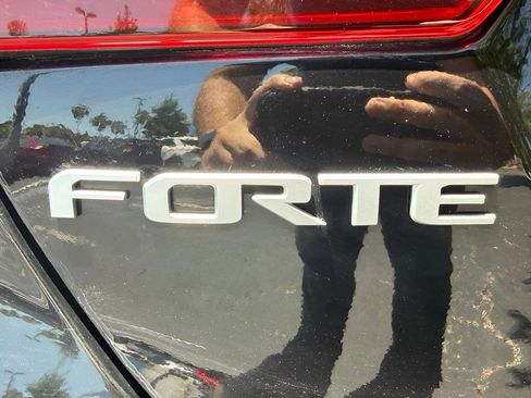Used 2023 Kia Forte LXS w/ LXS Technology Package FWD image 34