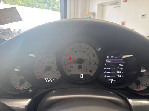 Certified 2017 Porsche 911 Carrera 4S AWD/4WD image 9