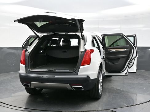 Used 2017 Cadillac XT5 Platinum w/ Driver Assist Package AWD/4WD image 39