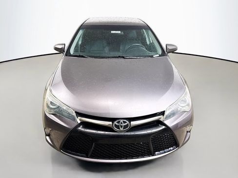 Used 2015 Toyota Camry SE image 2