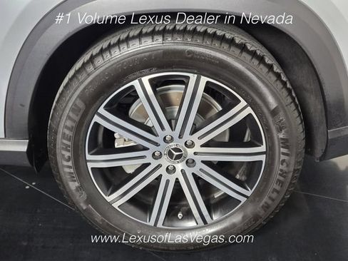Used 2025 Mercedes-Benz GLE 350 4MATIC image 11