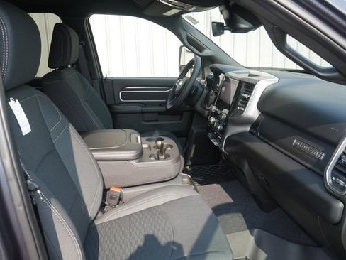 New 2026 RAM 2500 Big Horn AWD/4WD image 22