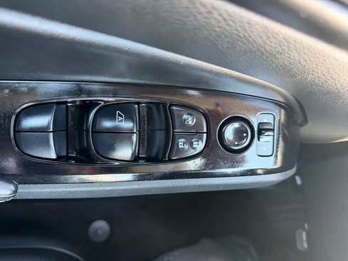 Used 2023 Nissan Altima 2.5 SV FWD image 21