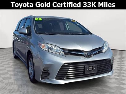 Certified 2020 Toyota Sienna LE w/ LE Preferred Package