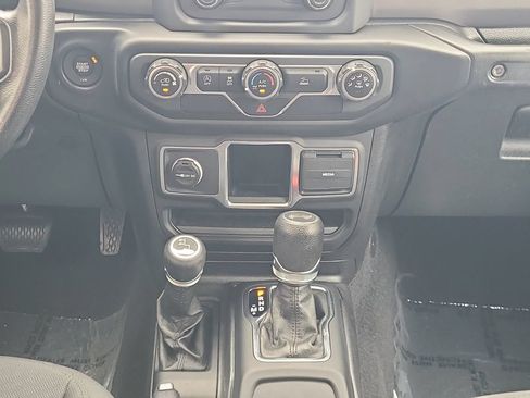 Used 2021 Jeep Wrangler Unlimited Sport AWD/4WD image 20