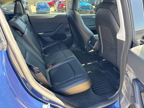 Used 2023 Tesla Model Y Long Range image 19