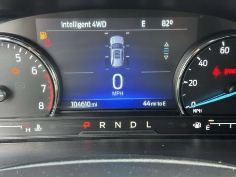 Used 2022 Ford Explorer XLT AWD/4WD image 13