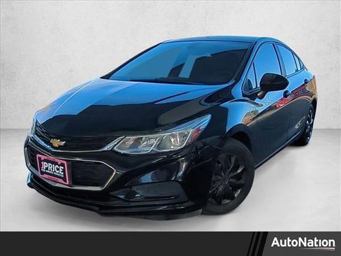 Used 2017 Chevrolet Cruze LS image 1
