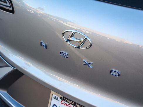 Used 2021 Hyundai Nexo Limited FWD image 9