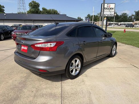 Used 2014 Ford Focus SE FWD image 8