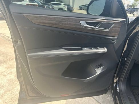 Certified 2024 Volkswagen Atlas SEL AWD/4WD image 51