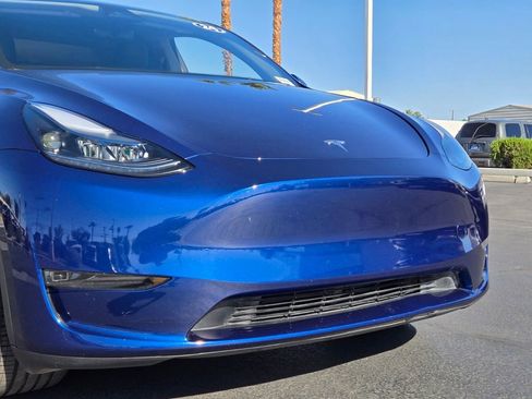 Used 2024 Tesla Model Y 2WD image 8
