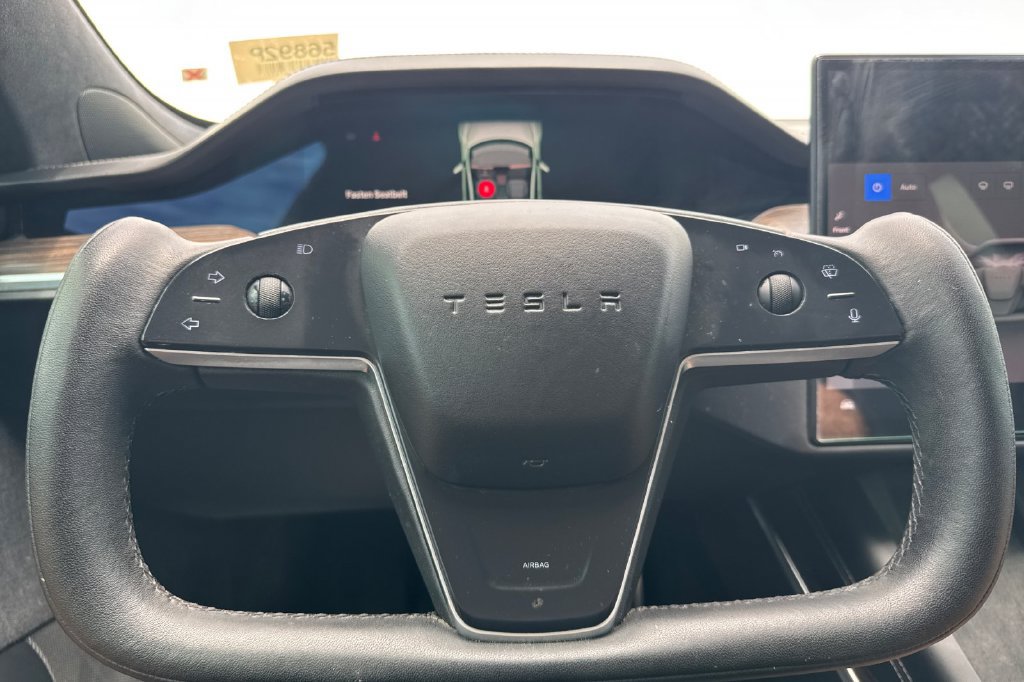 Used 2022 Tesla Model S AWD/4WD image 21