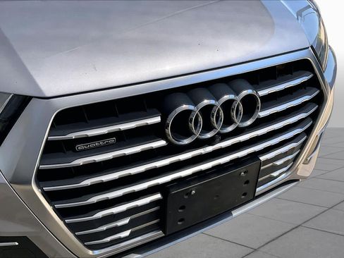 Used 2018 Audi Q7 3.0T Prestige w/ Prestige Package AWD/4WD image 30