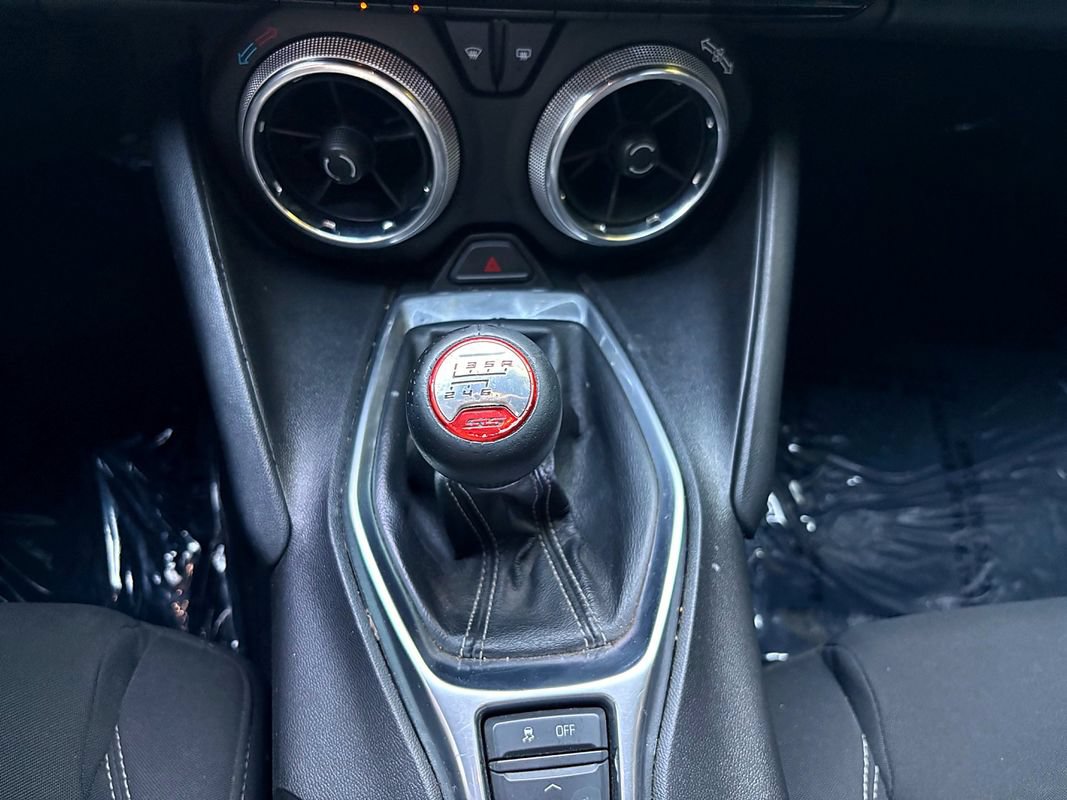 Used 2016 Chevrolet Camaro SS RWD image 25