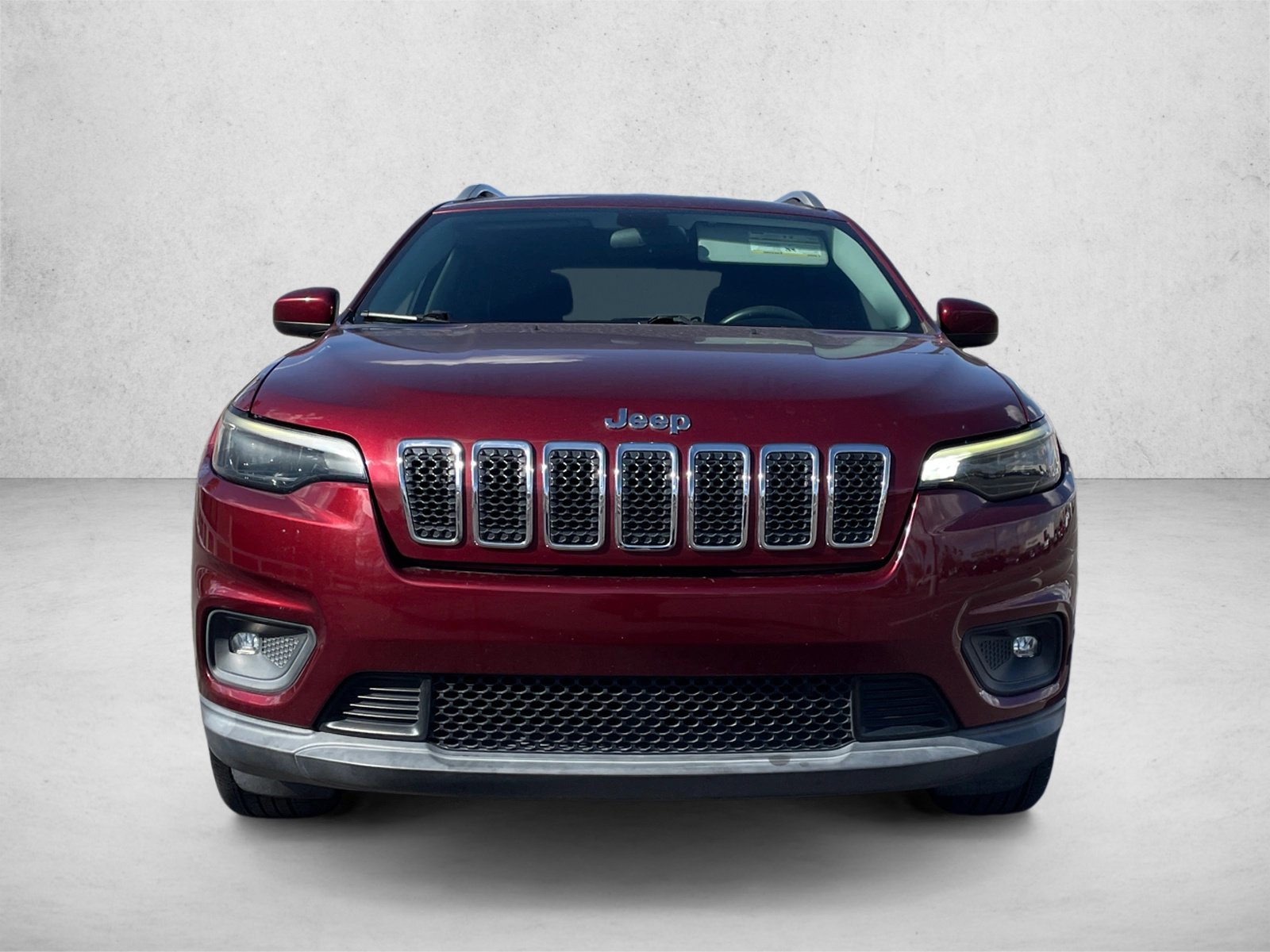 Used 2019 Jeep Cherokee Latitude w/ Popular Appearance Group FWD image 2