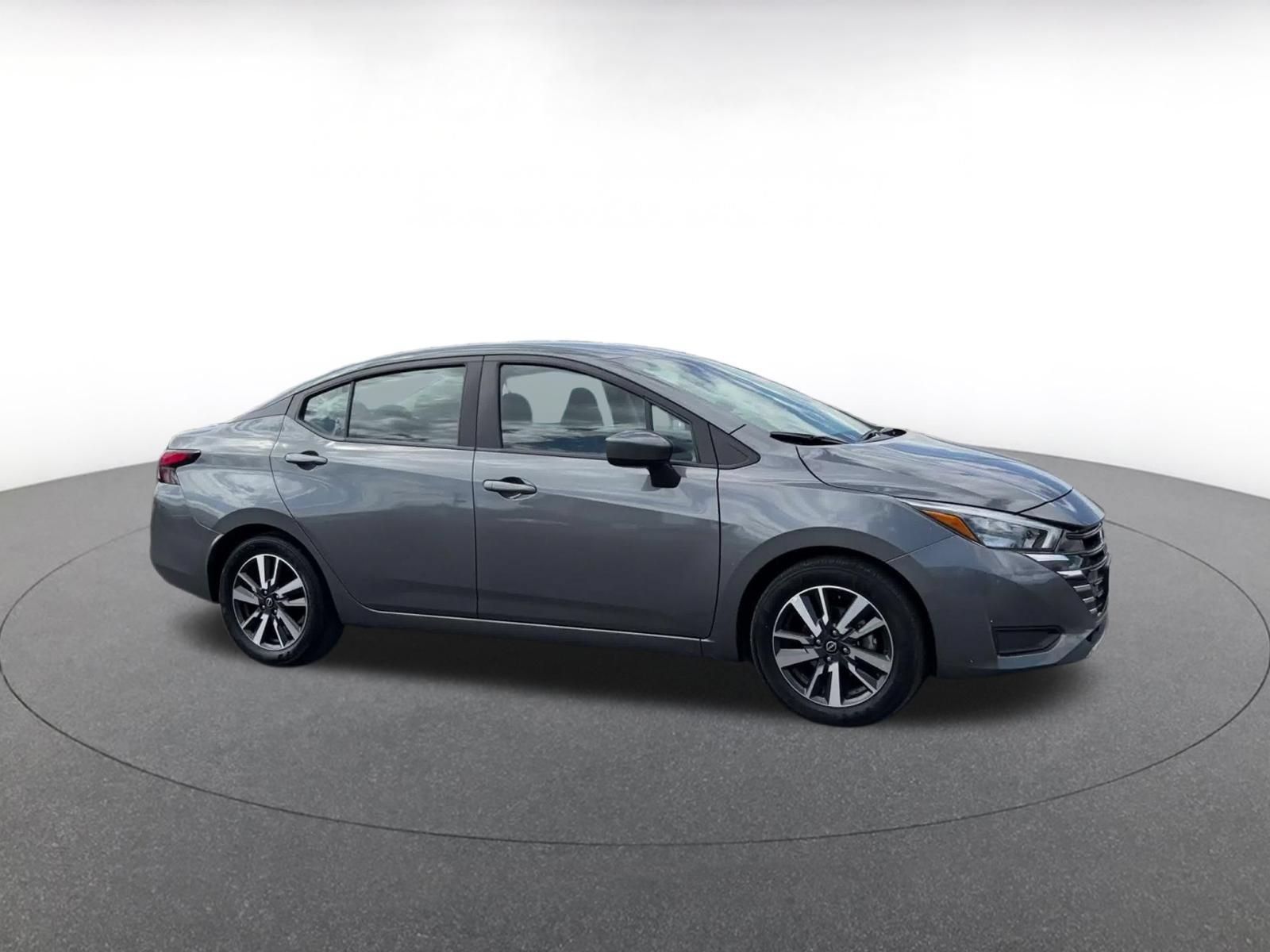 Used 2025 Nissan Versa SV FWD image 2