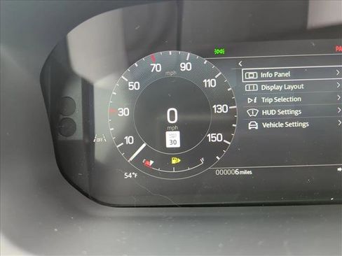 Certified 2024 Land Rover Discovery Dynamic SE image 24