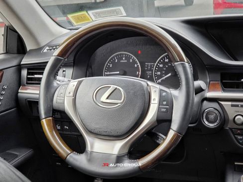Used 2013 Lexus ES 350 w/ Luxury Pkg FWD image 11