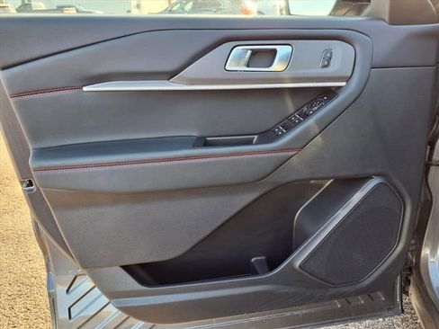 Used 2025 Ford Explorer ST-Line w/ ST-Line Street Pack image 51