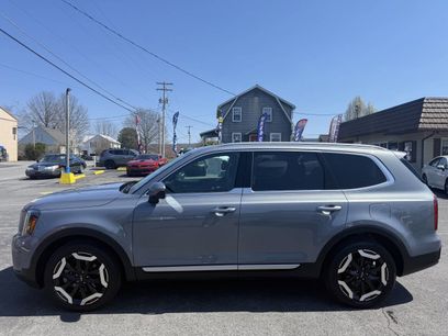 Used 2025 Kia Telluride S