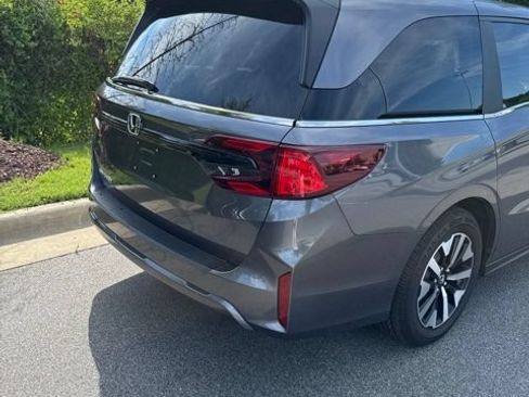 Used 2026 Honda Odyssey EX-L image 9