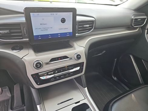 Used 2023 Ford Explorer XLT w/ Equipment Group 202A image 22