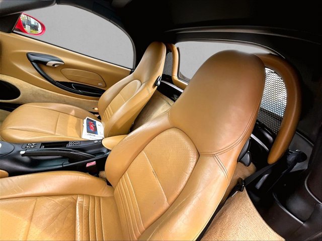 Used 2000 Porsche Boxster RWD image 25