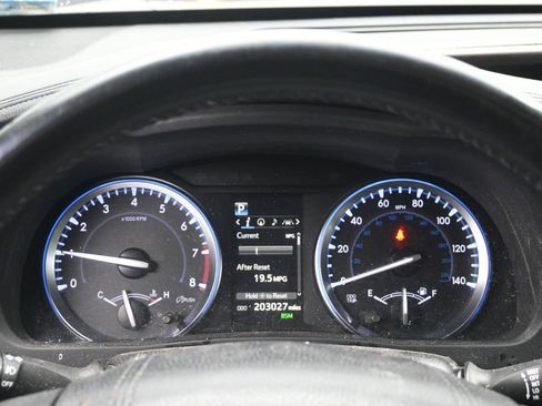 Used 2017 Toyota Highlander AWD V6 image 12
