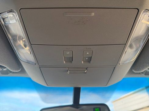 Used 2010 Toyota Sequoia Platinum image 19